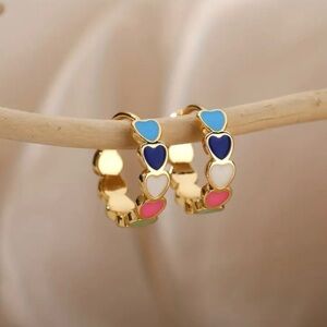 ✨ModCloth Tilly Colorful Hearts Gold Hoop Earrings